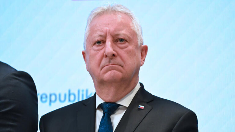 ee95c6e4fecbadd1c4b5c33ba197e8d9e770a061b570479db47acbb3ab201c6f