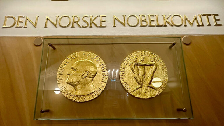 18d48ea97c32f6c2a315498e82ee8be0008745e4bde9f66036cebd20a48515d5