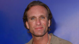 694199ffb94c7e969efc14112c298b5528b125c4e7483f4c7cae0ee9fb9898f9cff21c