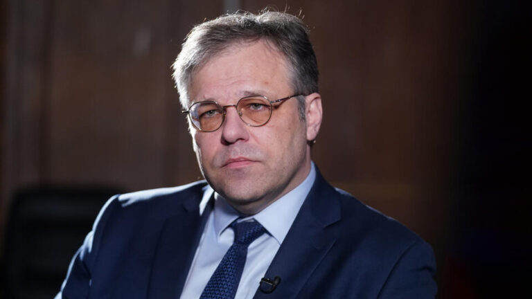 34363316445a8e11871706d9d6cc9a7d51718f93a61b3afb0a9f3f3acfb85bb6c0e469