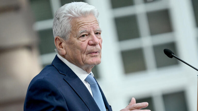 4b2bcac38c6907876cf31f179c3e733a63bcfc4bc336cc7b6078f7cd4722a088faaa40