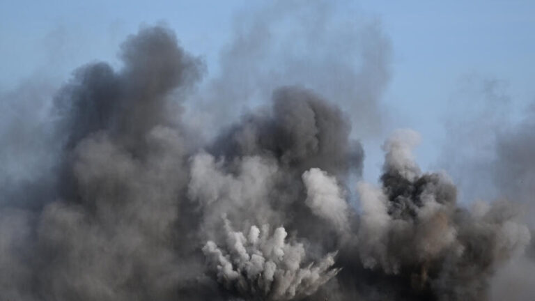 4f1c3f35d1b04b66bdf05c809c89b3b4475e58182405b158d01f1971cad3b5939fbbe4