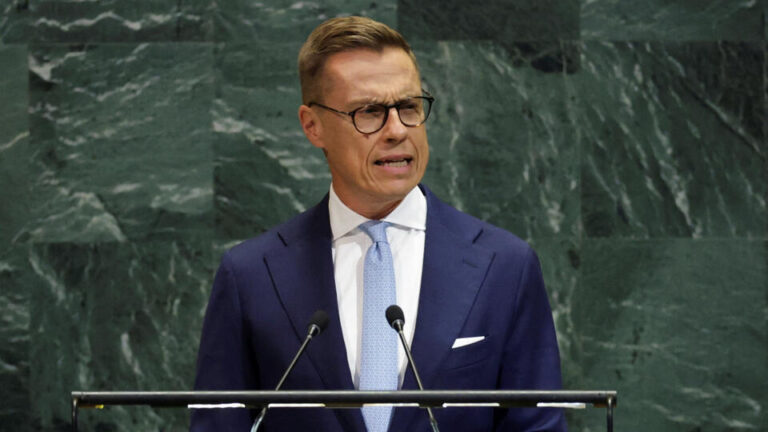 88c532a76341cdb069188365058451f2d23a140e69cdf323e799f68ec8408990120f90